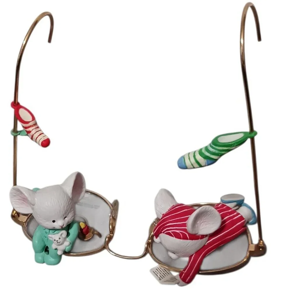 Enesco Vtg christmas Eyeglasses Ornament W/Adorable Mouse Figurines